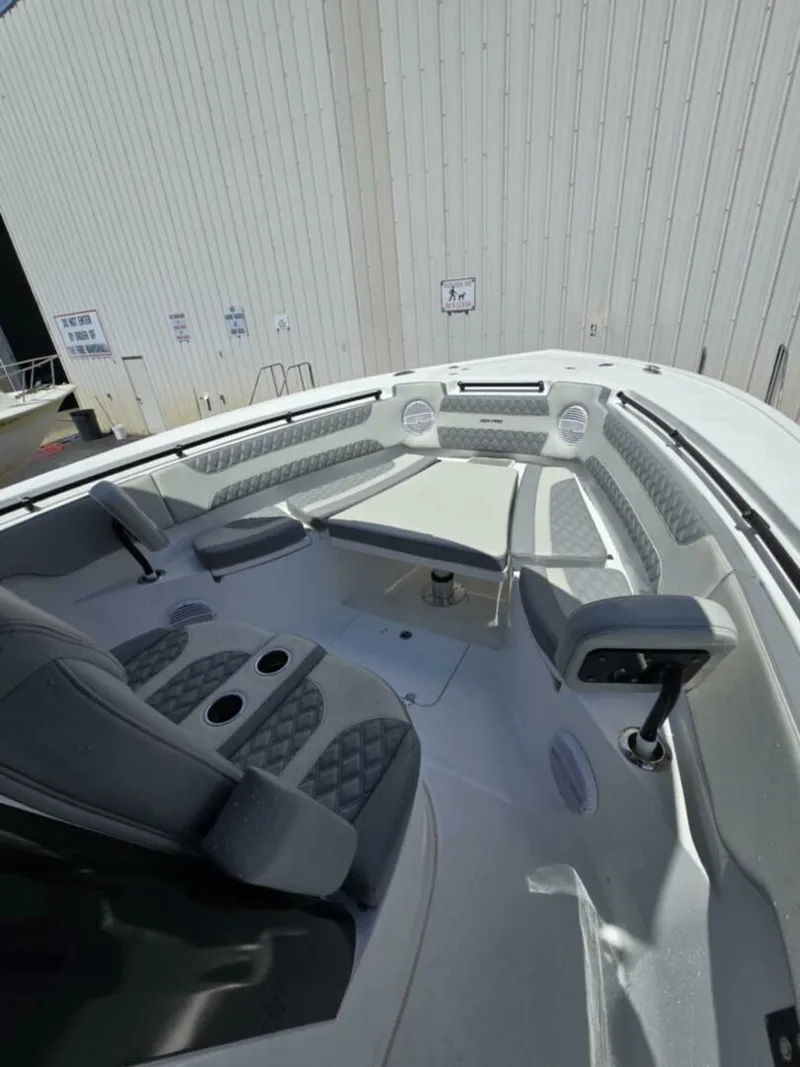 Slide: The Image of Sea Pro 32 DLX Offshore 2023 - 5288920