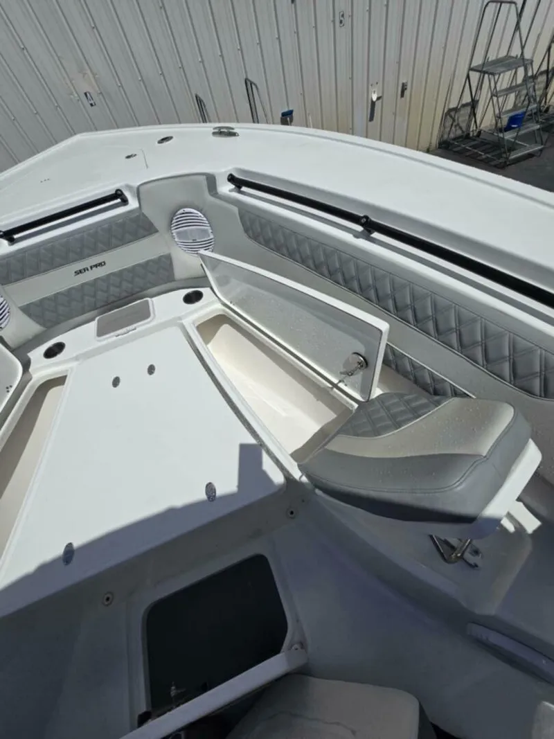 Slide: The Image of Sea Pro 32 DLX Offshore 2023 - 5288933