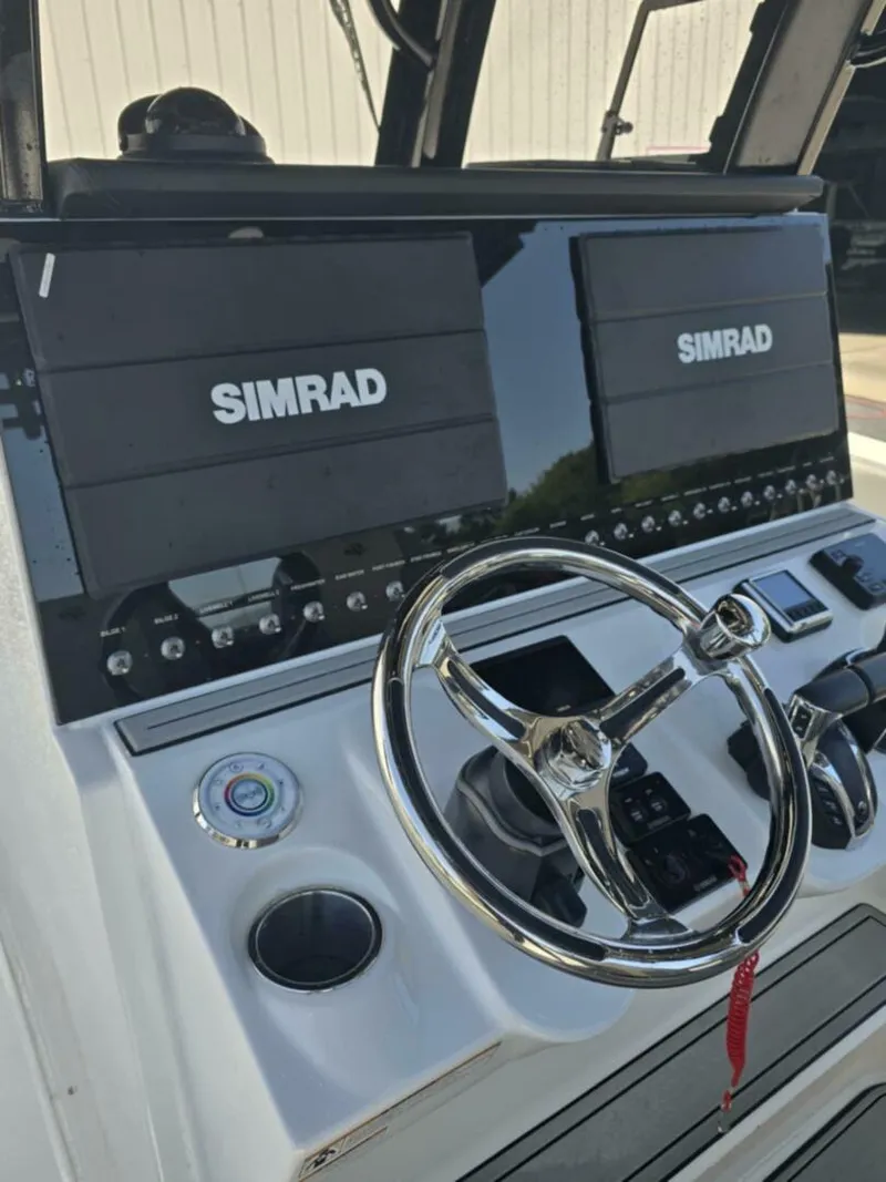 Slide: The Image of Sea Pro 32 DLX Offshore 2023 - 5288936