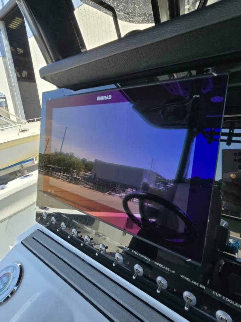 Slide: The Image of Sea Pro 32 DLX Offshore 2023 - 5288940