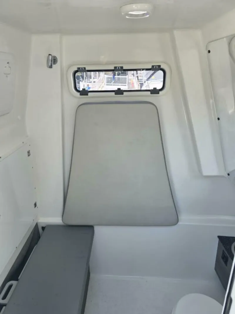 Slide: The Image of Sea Pro 32 DLX Offshore 2023 - 5288882