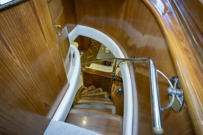 Slide: The Image of Sea Force IX Enclosed Flybridge 2005 - 5289694