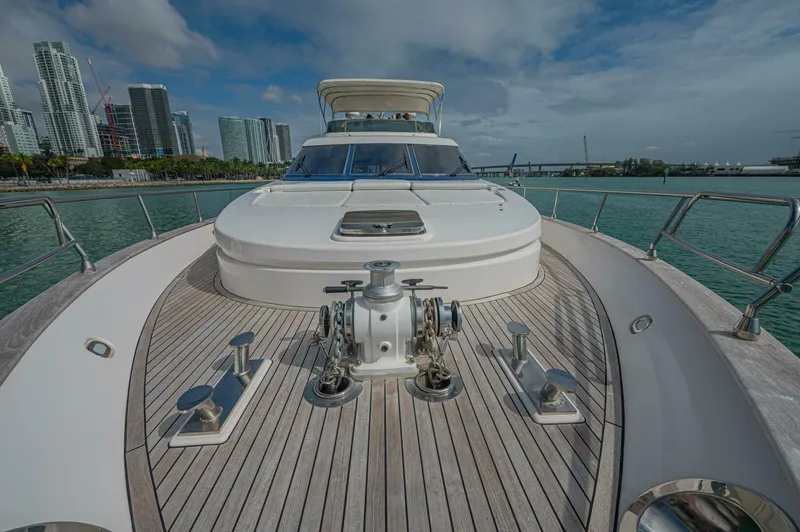 Slide: The Image of Astondoa 72 GLX 2002 - 5289723