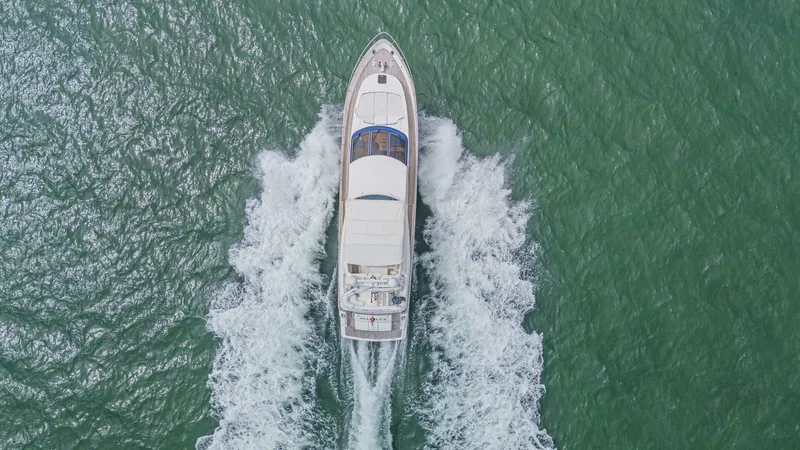 Slide: The Image of Astondoa 72 GLX 2002 - 5289708