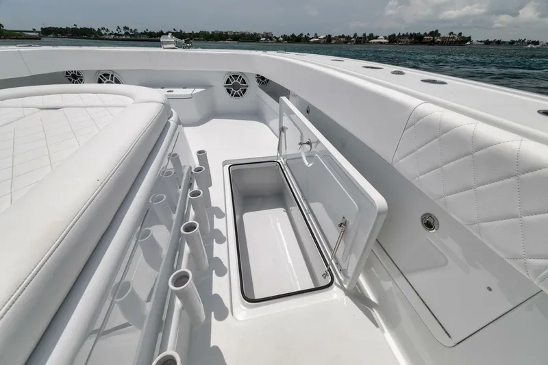 Slide: The Image of 2024 Freeman 43 CC- - 5372000