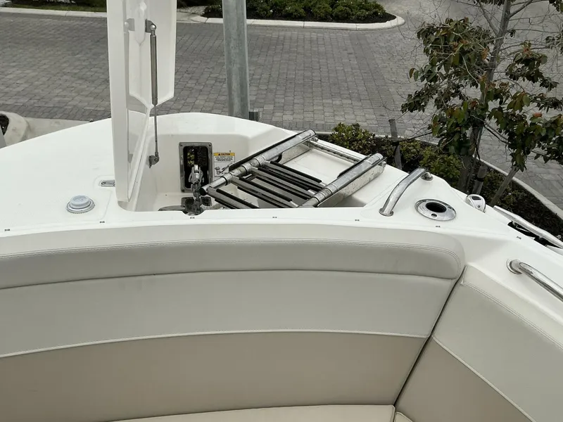 Slide: The Image of Boston Whaler 24 2023 - 5290321