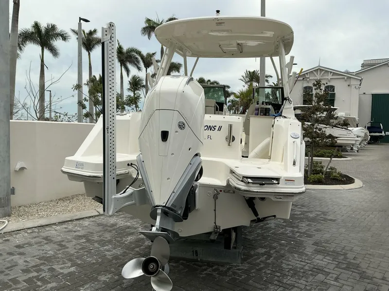 Slide: The Image of Boston Whaler 24 2023 - 5290254