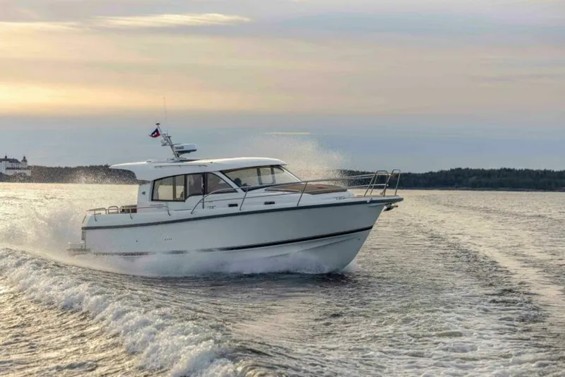 The Image of Nimbus 365 Coupe 2025 - 5291143