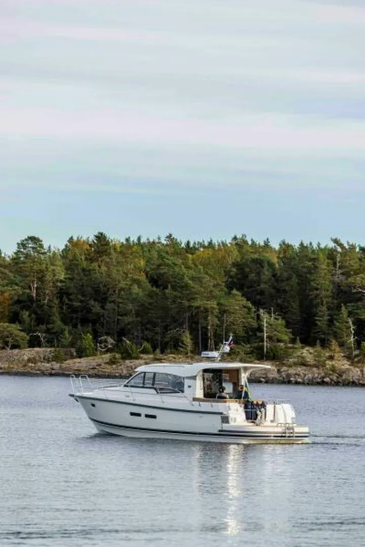 Slide: The Image of Nimbus 365 Coupe 2025 - 5291146