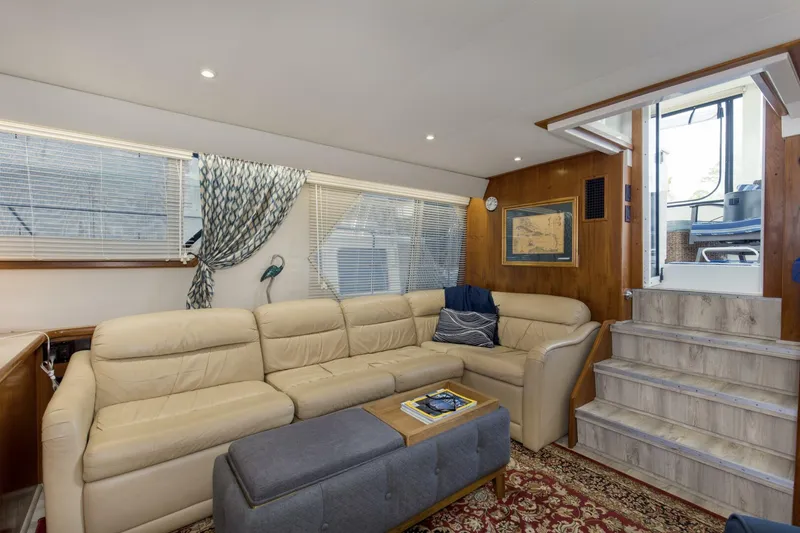 Slide: The Image of 1997 44 Carver 445 Zodiac Gypsea Salon (2) - 5291762