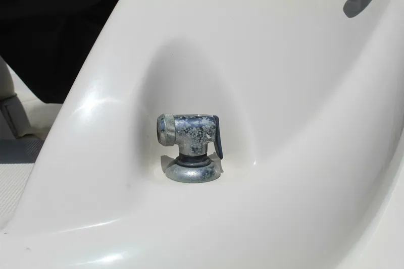 Slide: The Image of Sea Ray 240 Sundeck 2008 - 5291478