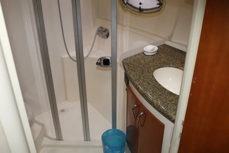 Slide: The Image of Carver Yachts 360 Mariner 2004 - 5291828