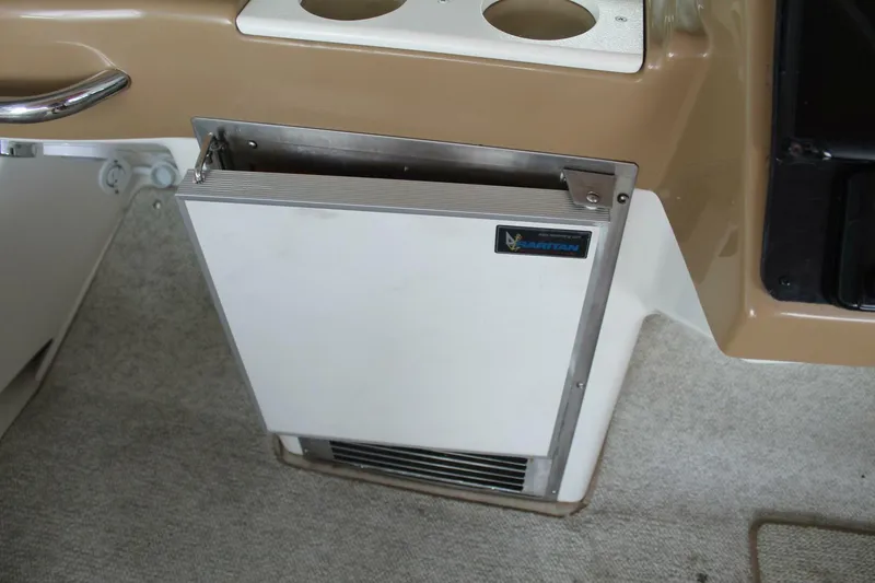 Slide: The Image of Carver Yachts 360 Mariner 2004 - 5291836