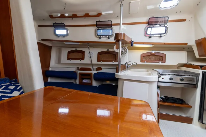 Slide: The Image of Hake / Seaward 32 2011 - 5292285