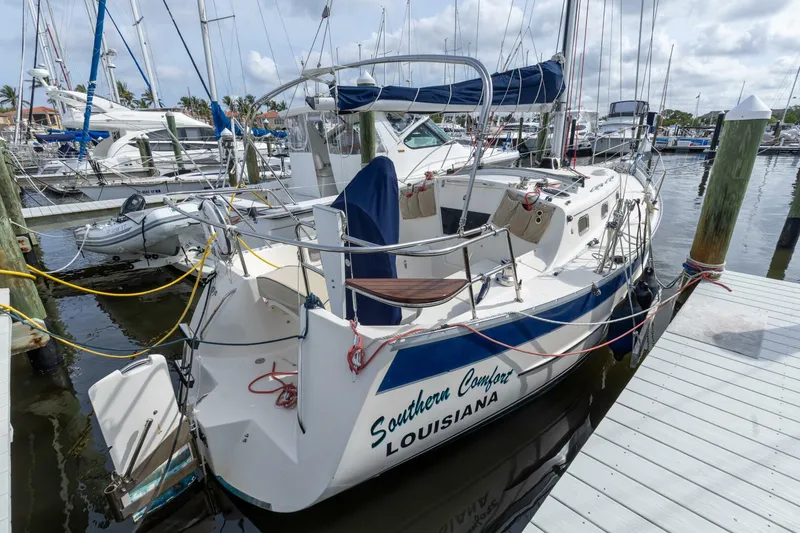 Slide: The Image of Hake / Seaward 32 2011 - 5292213