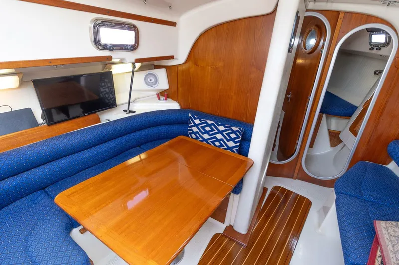 Slide: The Image of Hake / Seaward 32 2011 - 5292289