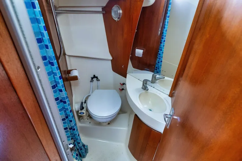 Slide: The Image of Hake / Seaward 32 2011 - 5292311