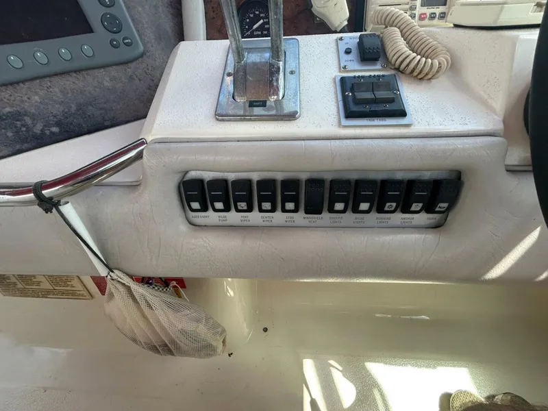 Slide: The Image of Sea Ray 370 Sundancer 1994 - 5292327