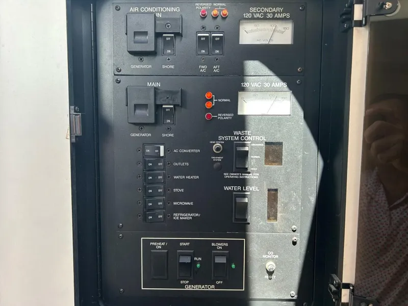 Slide: The Image of Sea Ray 370 Sundancer 1994 - 5292349