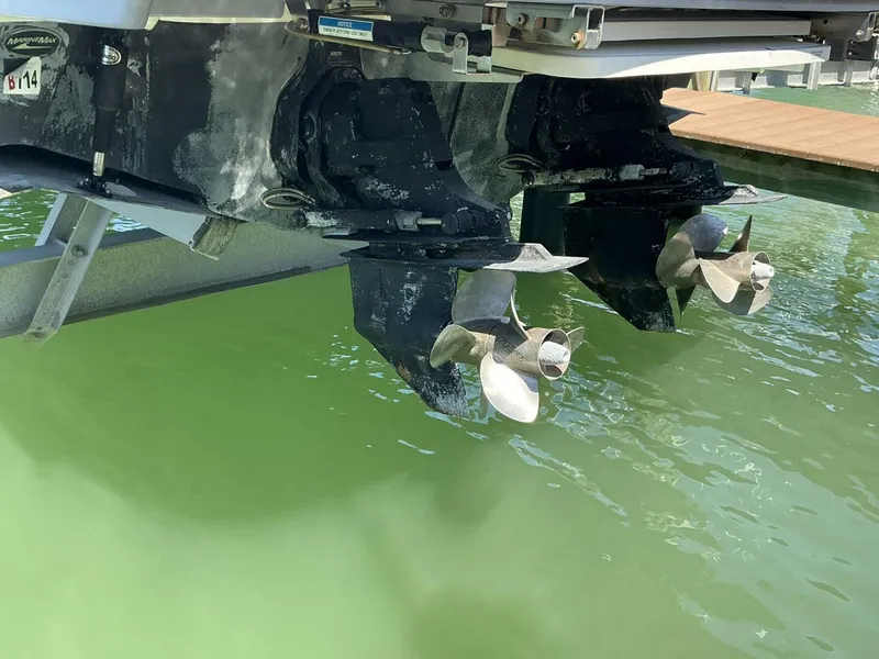 Slide: The Image of Sea Ray 35 2016 - 5292657