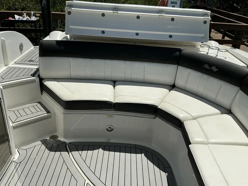 Slide: The Image of Sea Ray 35 2016 - 5292664