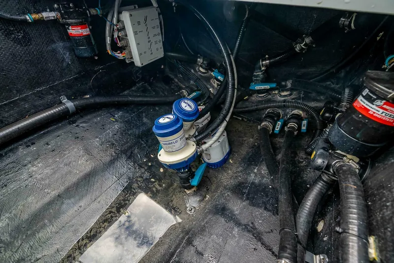 Slide: The Image of Yellowfin 36 Offshore 2023 - 5292631