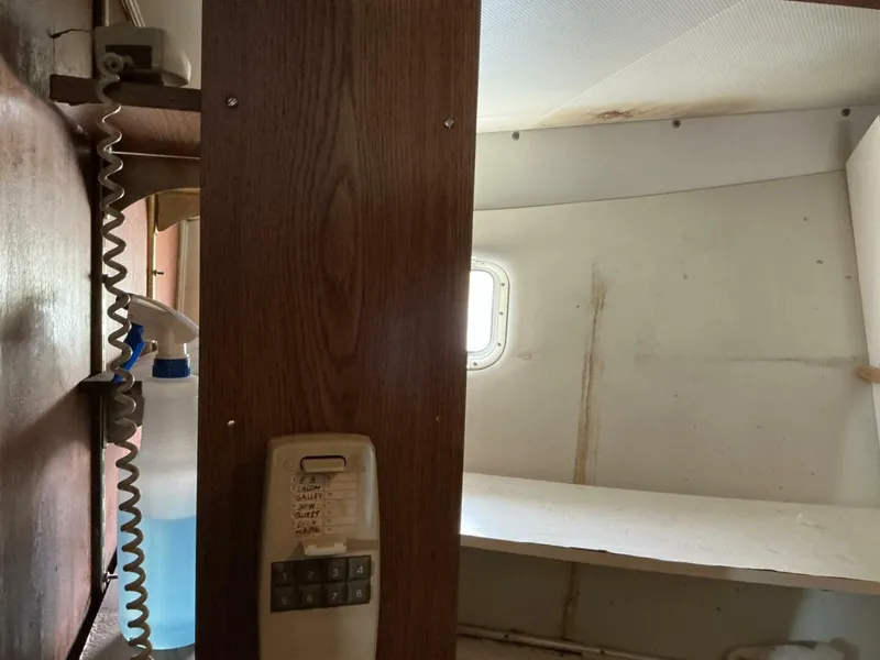 Slide: The Image of Hatteras 58 Yacht Fisherman 1978 - 5292737