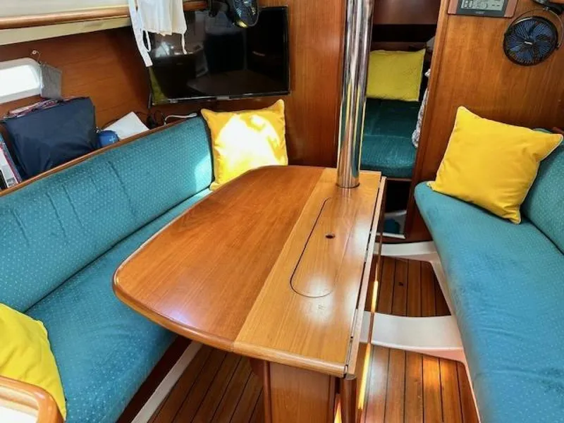 Slide: The Image of Beneteau Oceanis 311 2000 - 5293288