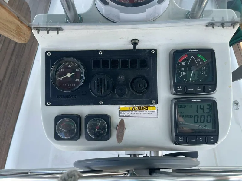 Slide: The Image of Beneteau Oceanis 311 2000 - 5293312