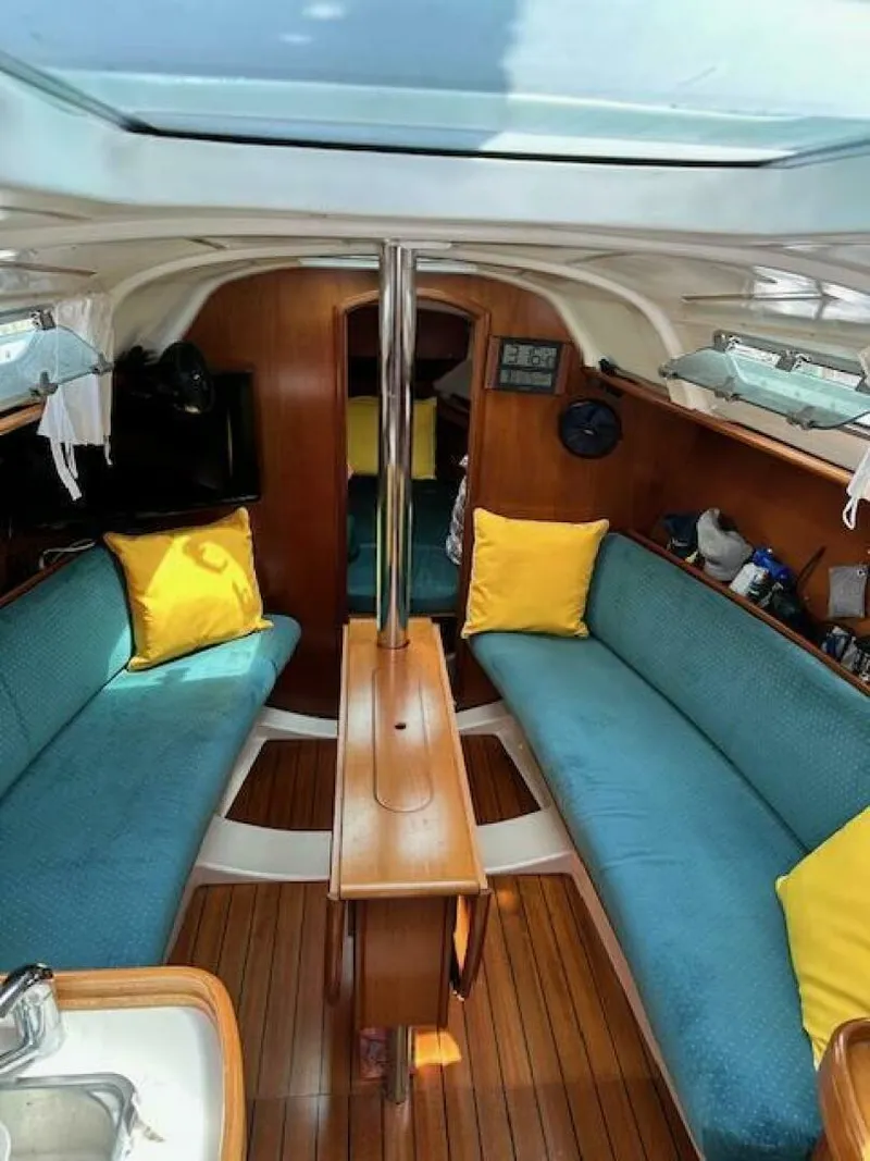 Slide: The Image of Beneteau Oceanis 311 2000 - 5293313