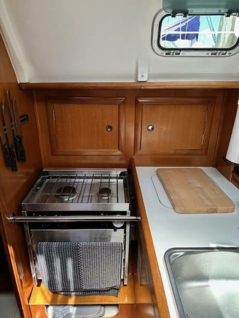 Slide: The Image of Beneteau Oceanis 311 2000 - 5293290