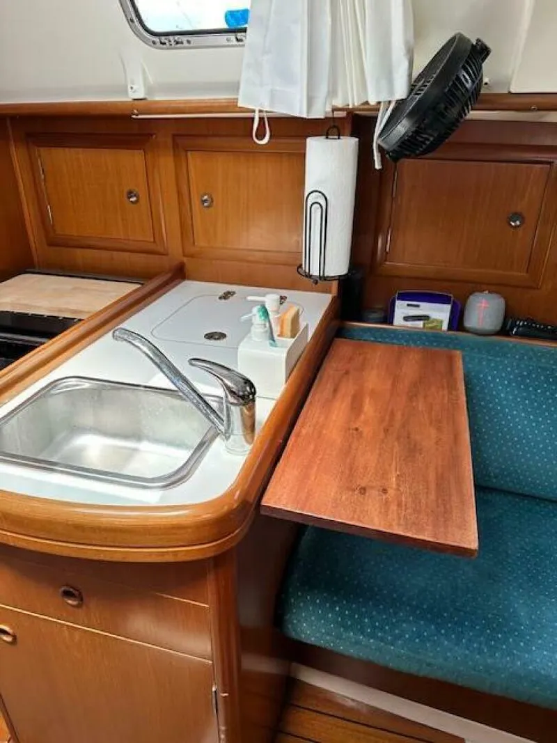 Slide: The Image of Beneteau Oceanis 311 2000 - 5293291