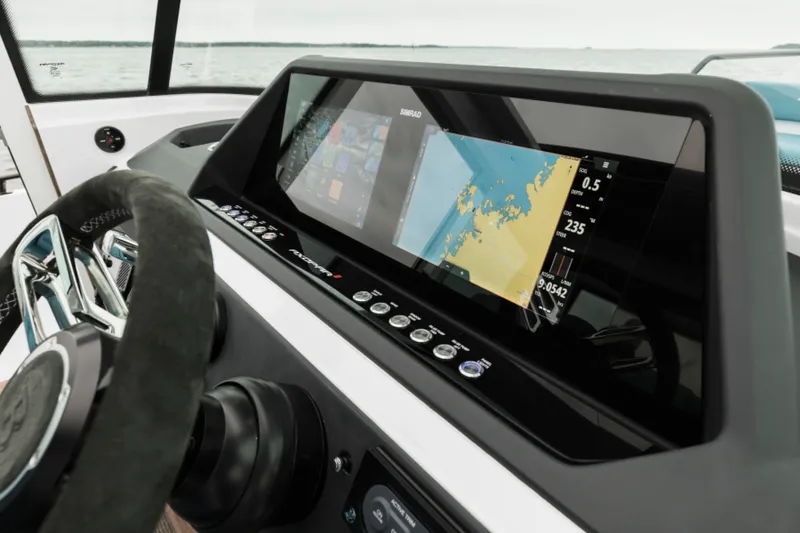 Slide: The Image of Axopar 28 CABIN 2022 - 5293646