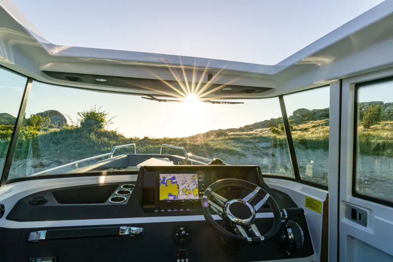 Slide: The Image of Axopar 28 CABIN 2022 - 5293642