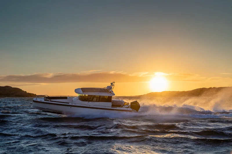 Slide: The Image of Axopar 28 CABIN 2022 - 5293643