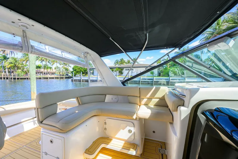Slide: The Image of Tiara 3100 LE Black Jack - Helm Deck 2002 Tiara 3100 LE Black Jack - 5293915