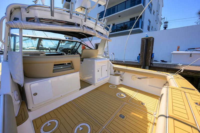 Slide: The Image of Tiara 3100 LE Black Jack - Cockpit 2002 Tiara 3100 LE Black Jack - 5293925