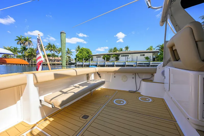 Slide: The Image of Tiara 3100 LE Black Jack - Cockpit 2002 Tiara 3100 LE Black Jack - 5293928