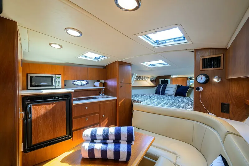 Slide: The Image of Tiara 3100 LE Black Jack - Cabin 2002 Tiara 3100 LE Black Jack - 7654624