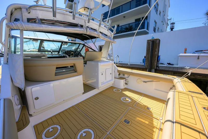 Slide: The Image of Tiara 3100 LE Black Jack - Cockpit 2002 Tiara 3100 LE Black Jack - 7654642