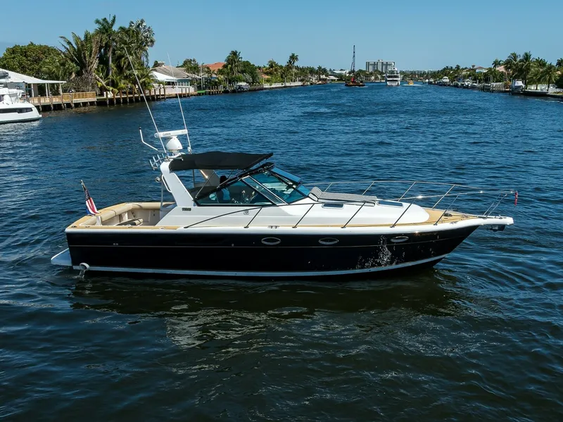 The Image of Tiara 3100 LE Black Jack - Profile 2002 Tiara 3100 LE Black Jack - 7654619