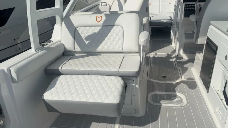 Slide: The Image of Sea Fox 288 Traveler 2026 - 5831986