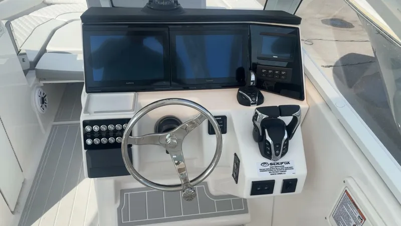 Slide: The Image of Sea Fox 288 Traveler 2026 - 5831984