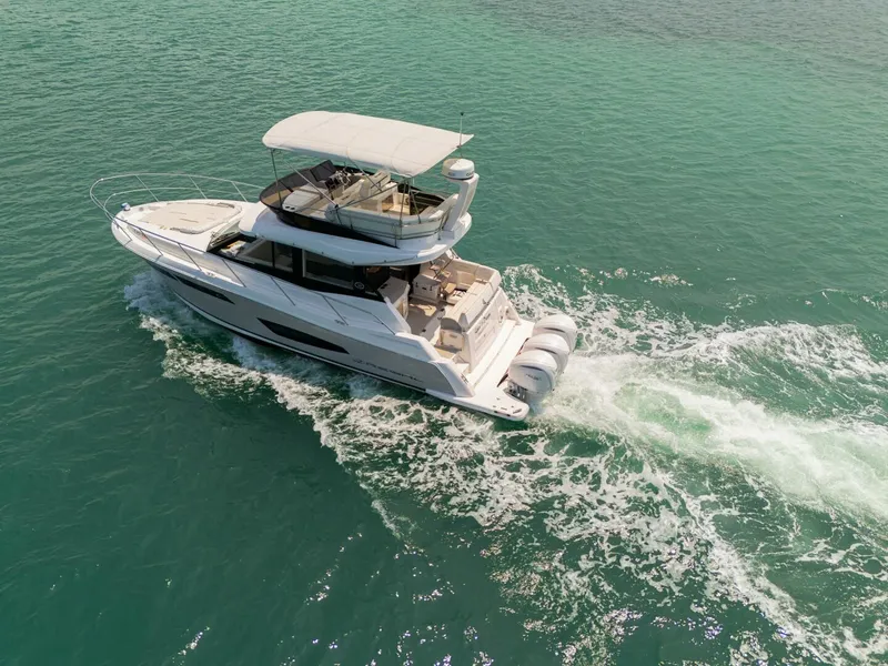 Slide: The Image of Regal 38 FXO 2023 - 5294300