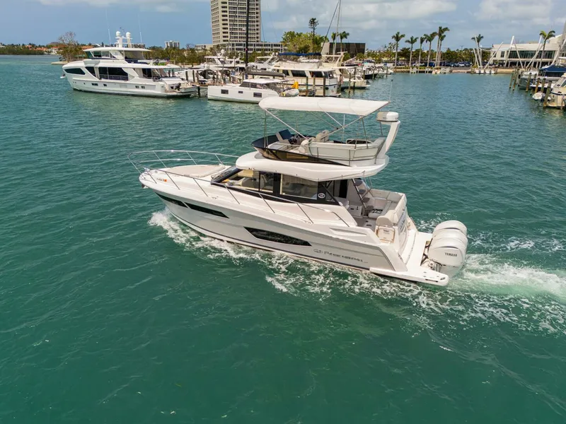 Slide: The Image of Regal 38 FXO 2023 - 5294295