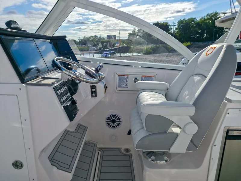 Slide: The Image of Sea Fox 288 Traveler 2026 - 5577689