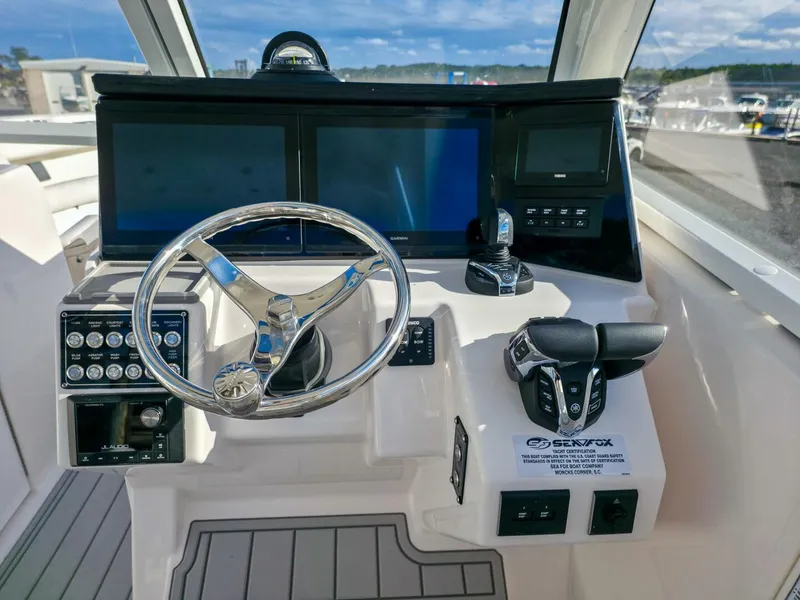 Slide: The Image of Sea Fox 288 Traveler 2026 - 5577688