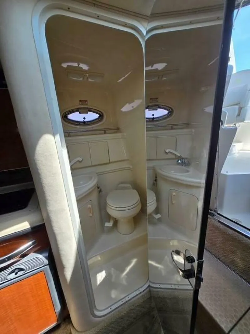 Slide: The Image of Sea Ray 28DA 2003 - 5294903