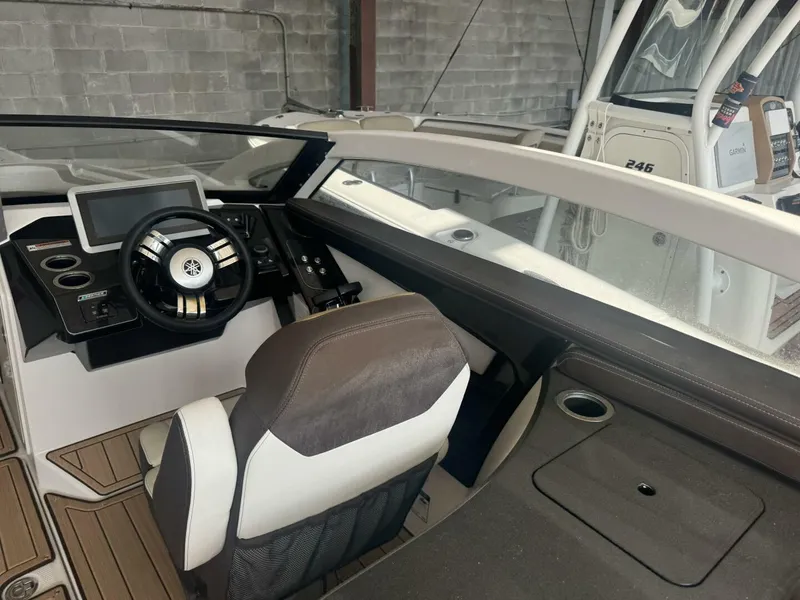 Slide: The Image of Yamaha 275 SD 2022 - 5294960