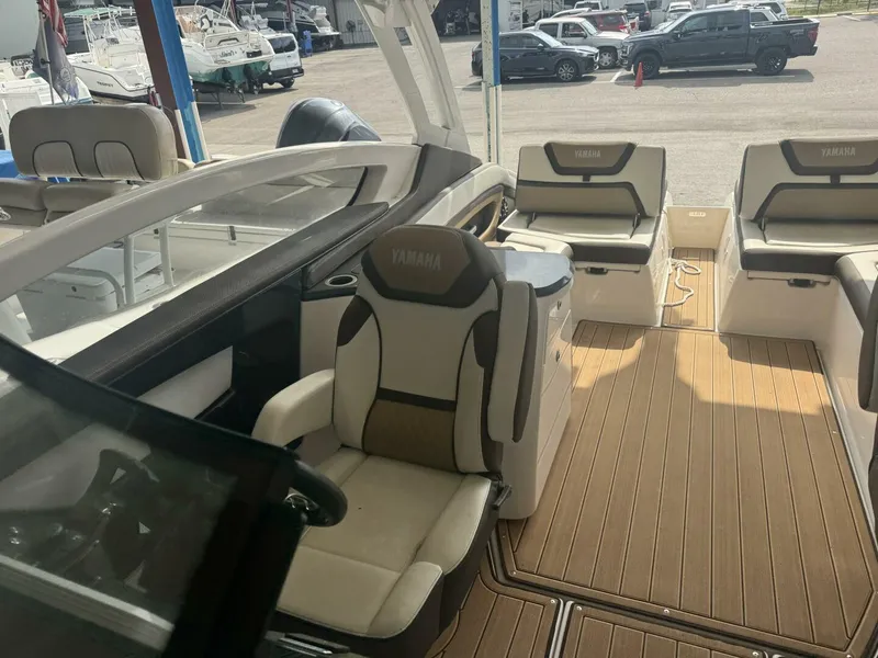 Slide: The Image of Yamaha 275 SD 2022 - 5294967